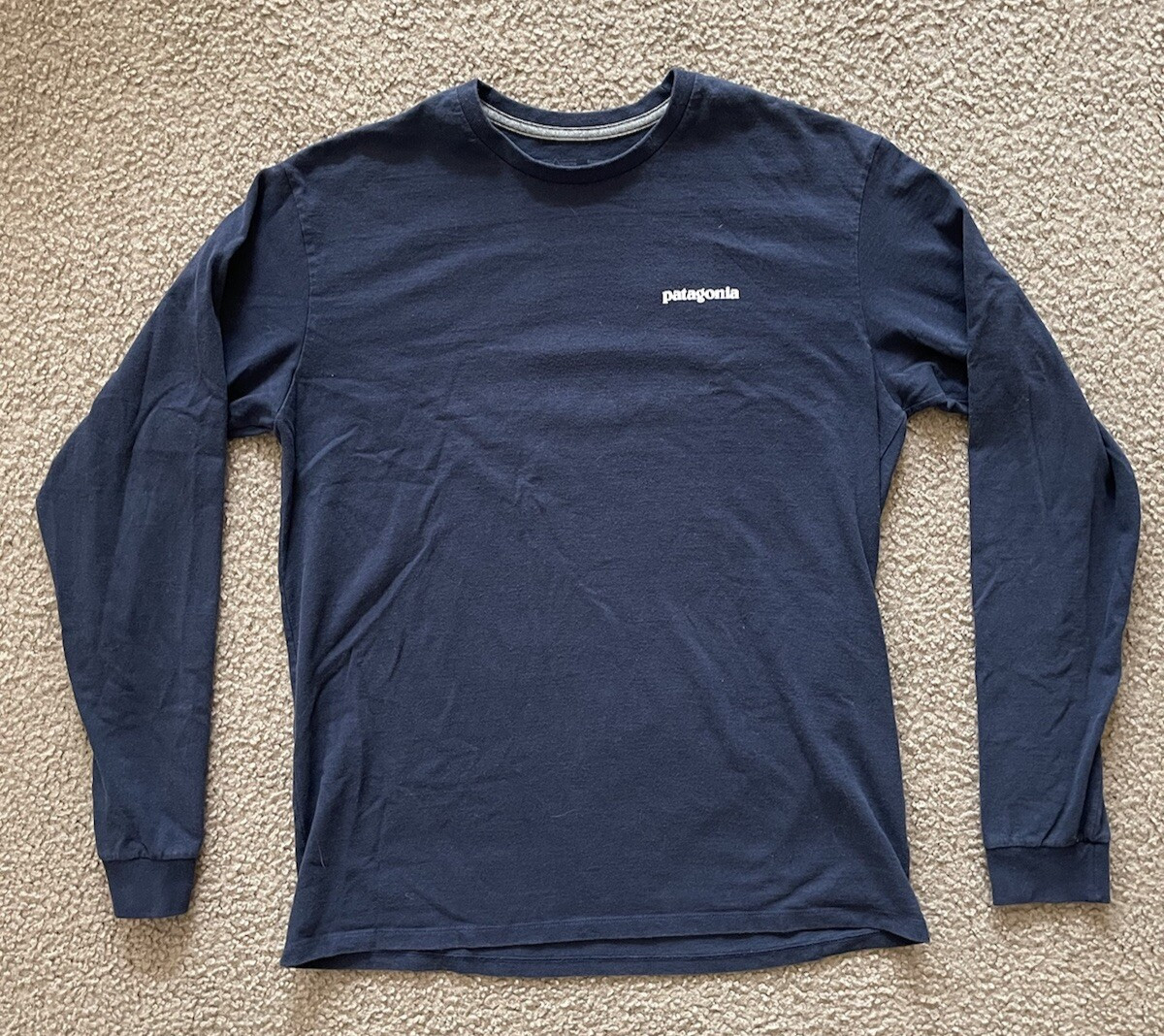 Patagonia Men's Long Sleeve Small Navy Hiking Mountain T-Shirt Run Travel Sports gallery