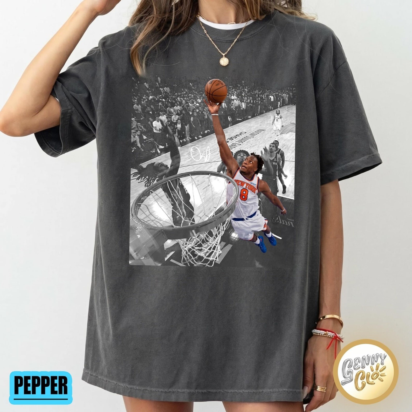HOT!!! The Hand Of OG Anunoby Basketball Vintage T-Shirt NY Knicks Shirt gallery