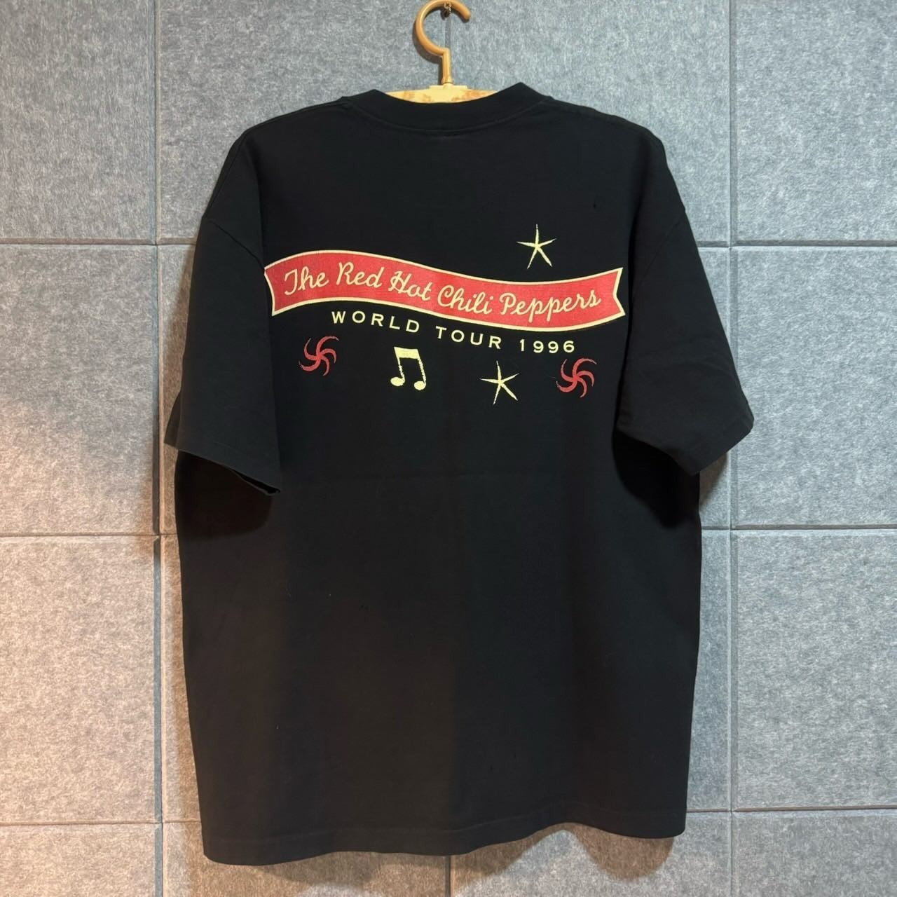 Red hot chili pepper One Hot Minute Vintage shirt 1996 gallery