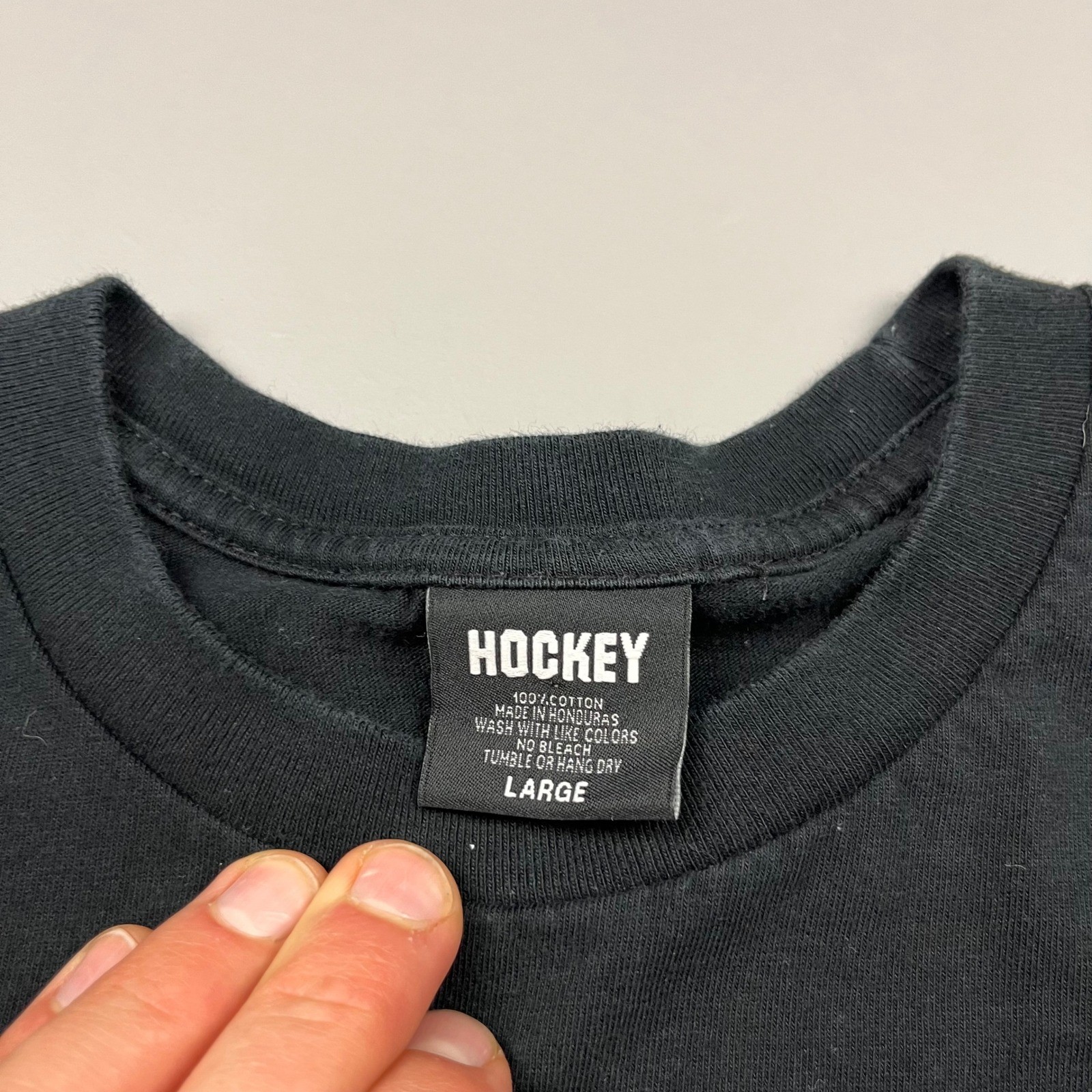 Hockey Eyes Without A Face T-Shirt Mens Large Black Graphic Skate Tee gallery