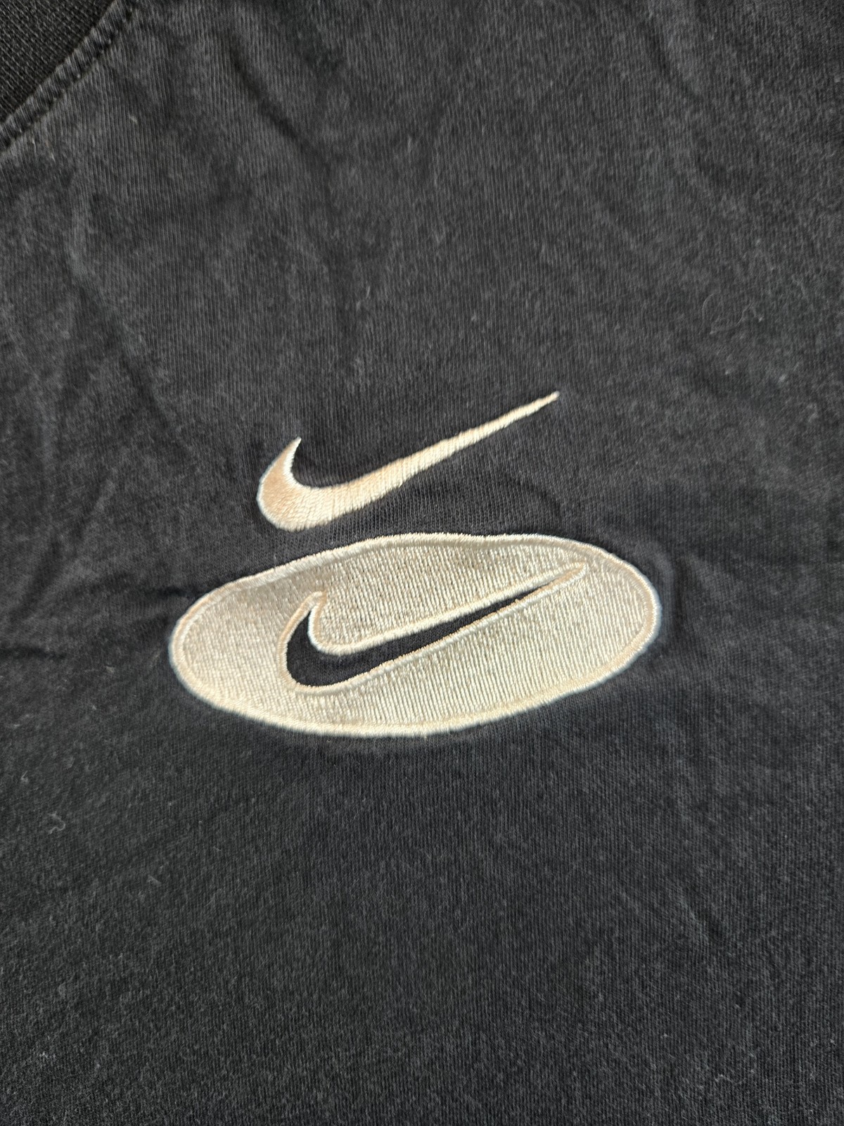 Nike Shirt Mens Large Black DM6341-010 Swoosh Logo Embroidered Tee Skateboard gallery