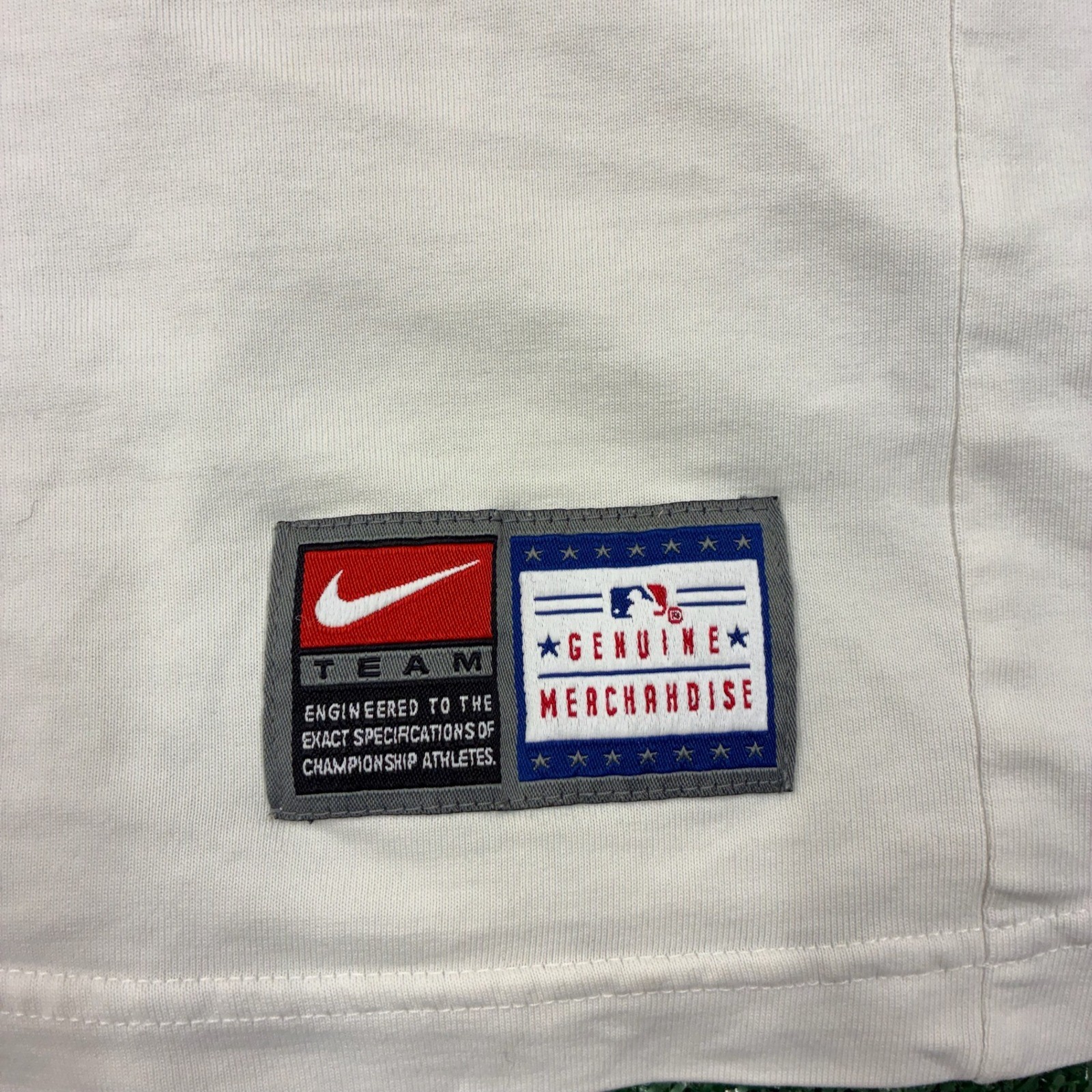 Y2K Nike Center Swoosh Chicago Cubs Baseball T-shirt gallery