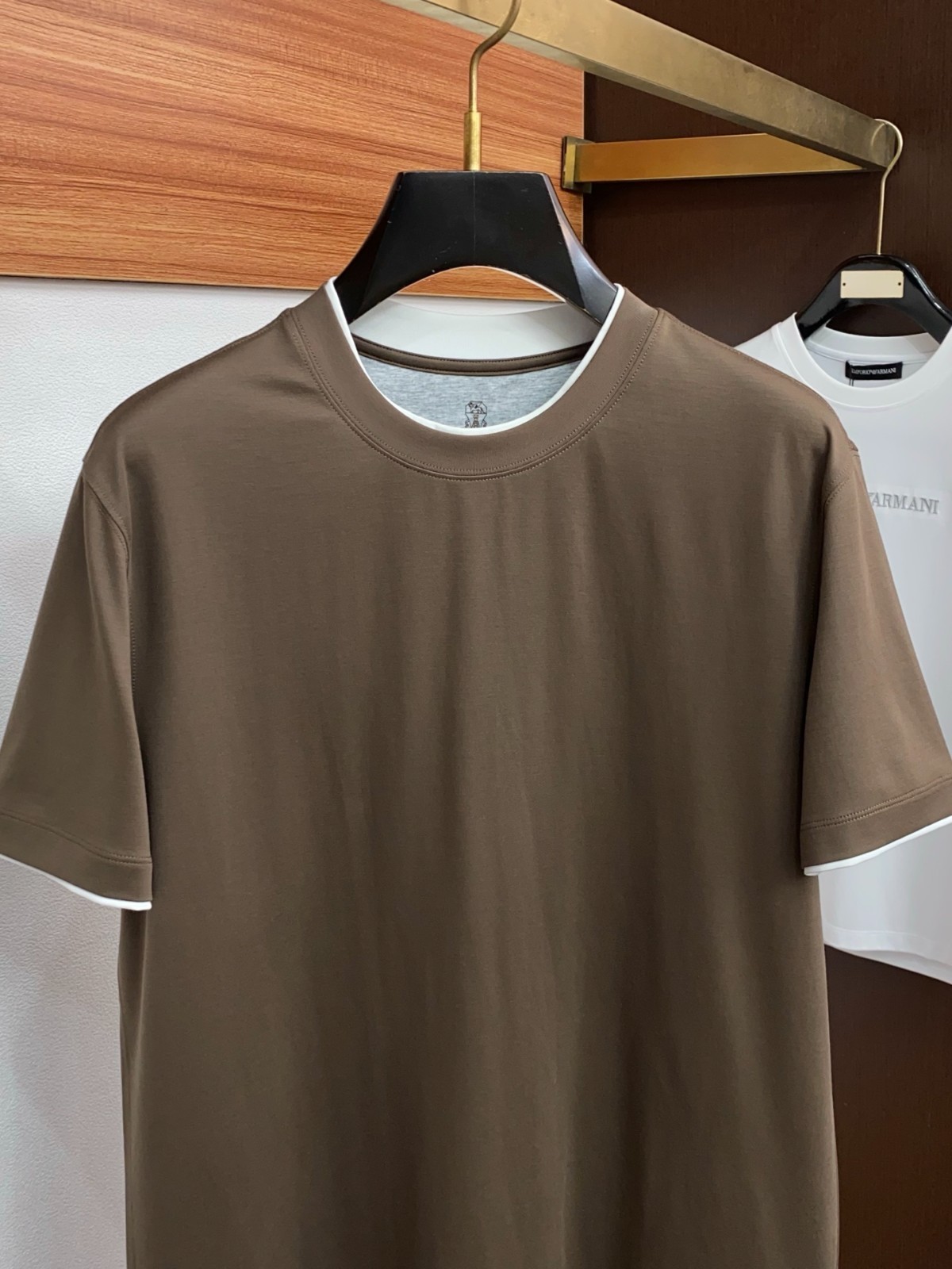 Brunello Cucinelli Men's Classic Fashion Silky Short-Sleeve T-Shirt XL gallery