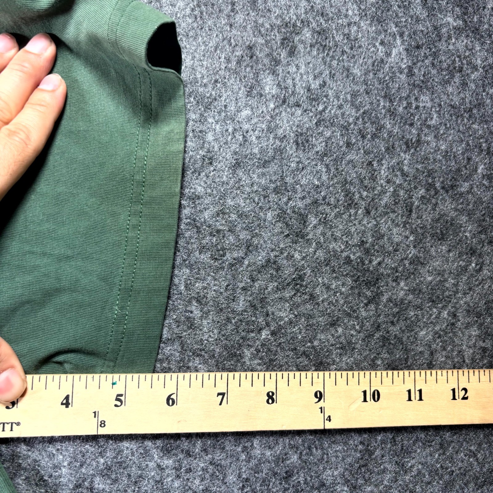 Duluth T-Shirt Men's XL Green Cotton Academia Front Pocket Summer Classic Casual gallery