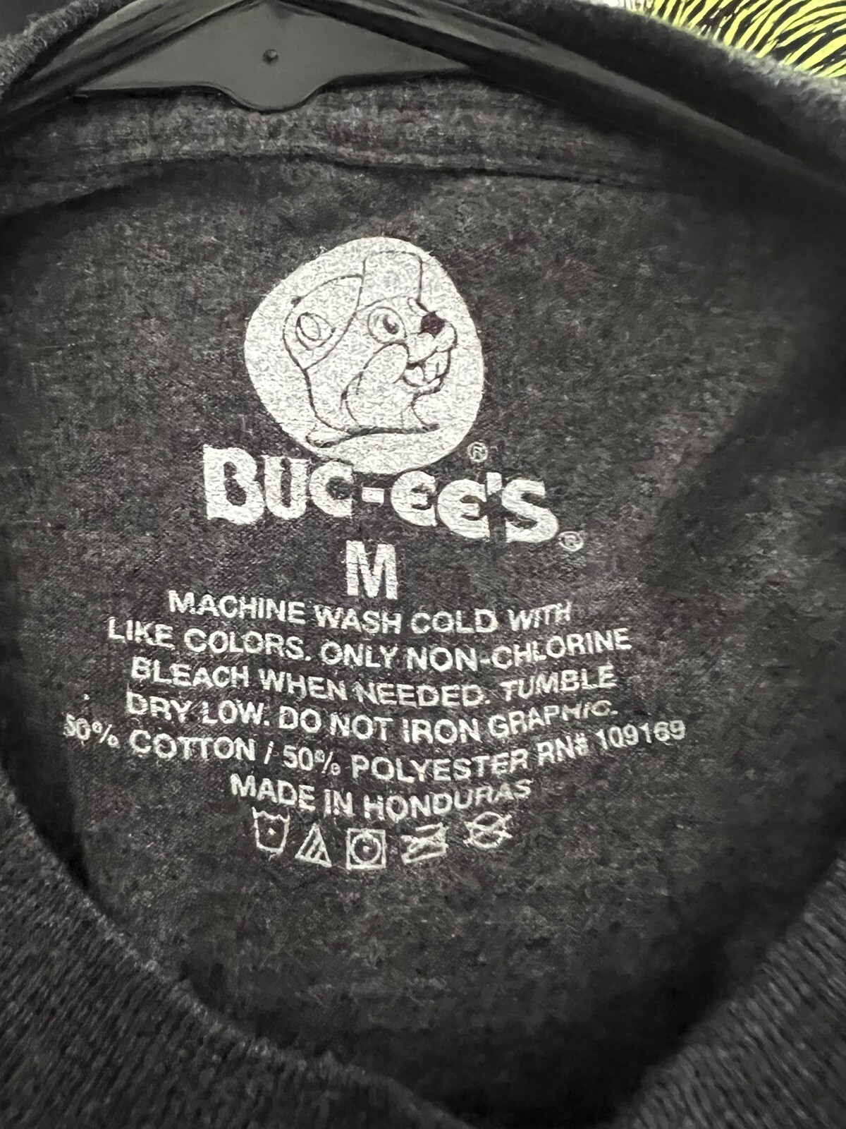 Buc-ee's 2022 Seniors T-Shirt Most Likely To Eat Weight in Beaver Nuggets Size M gallery