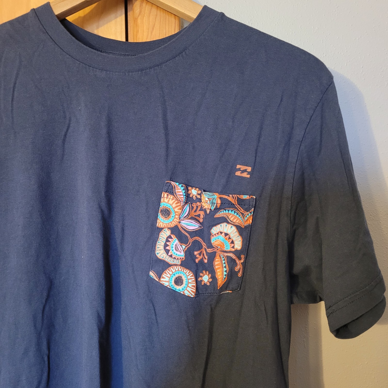 Billabong Men's Size L Premium Tee Shirt Blue Paisley Printed Pocket Cotton gallery