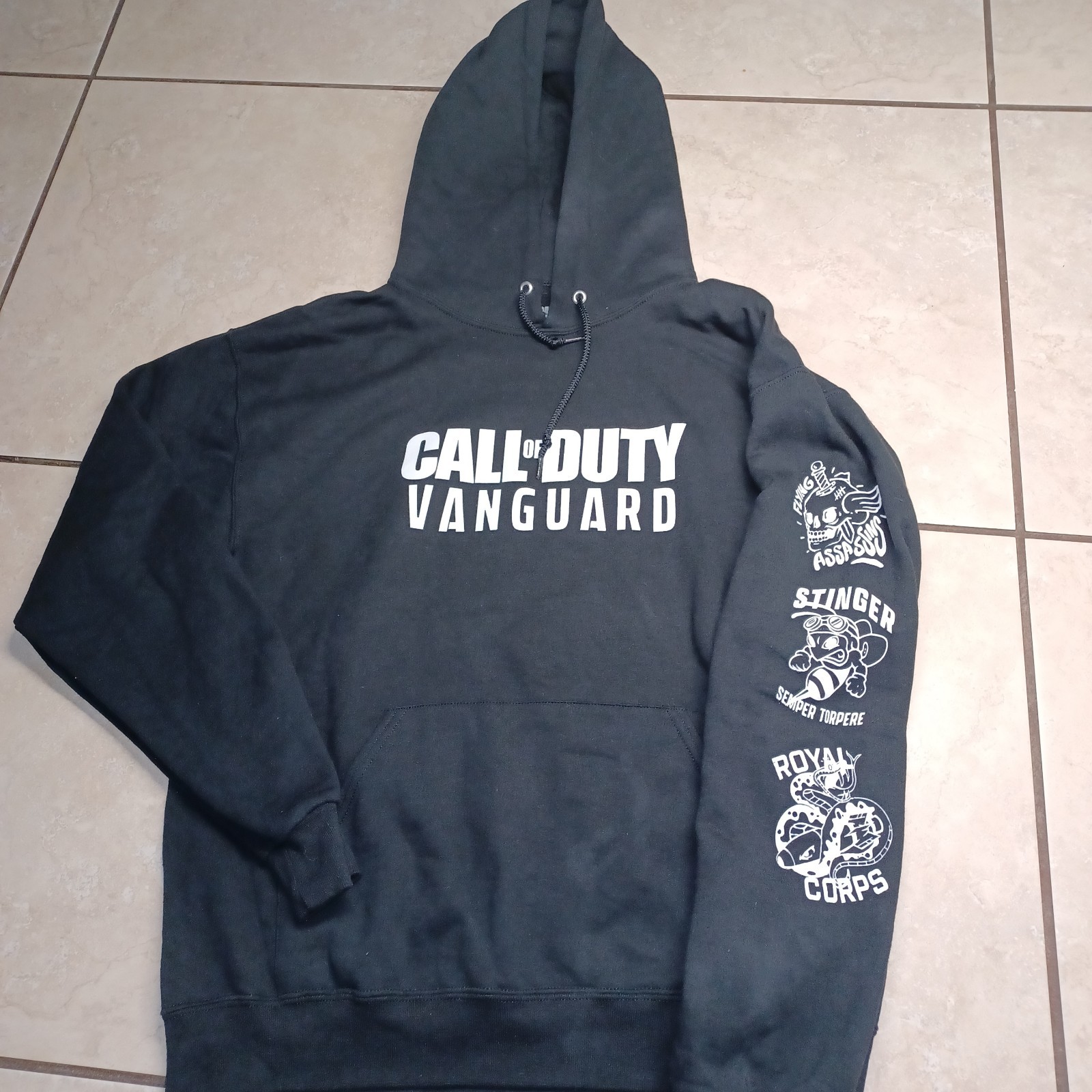 Call of Duty Vanguard Hoodie Sweatshirt Double Sided COD Big N Bad Wolf Mens M