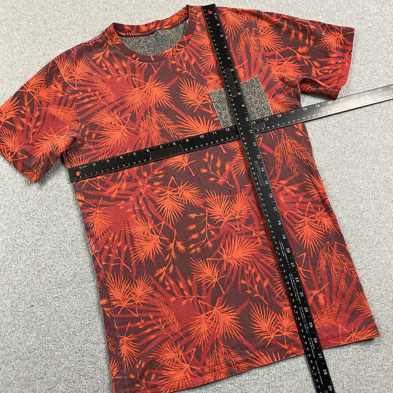 Vans Shirt Men Medium OTW Collection Tropical Print Pocket Tee Skater Streetwear gallery