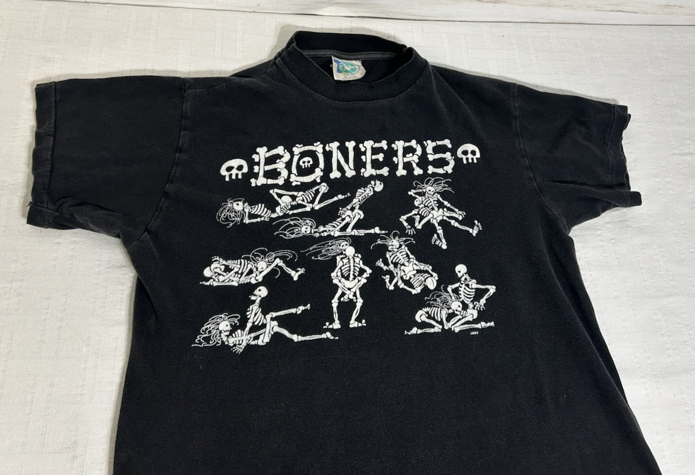 Vtg. 90's Skeleton Tourchamp Boners Men Single Stitch T-Shirt Size SLIM LARGE gallery