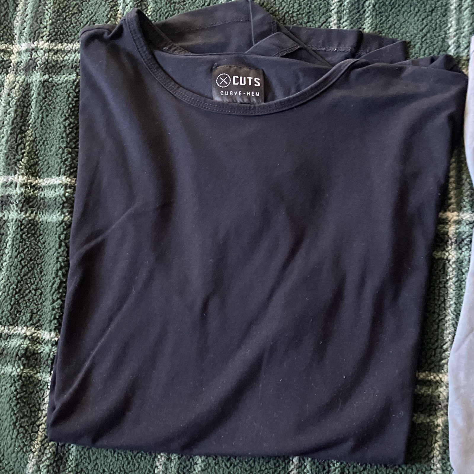 Cuts T-Shirt Lot Multicolor Curve-Hem & Split-Hem XL/L Sizes gallery