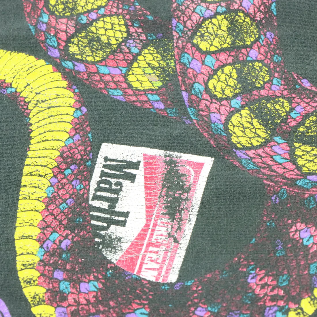 Vintage Marlboro 'Snake Pass' 90s Double Sided Graphic RARE Pocket T-Shirt (XL) gallery