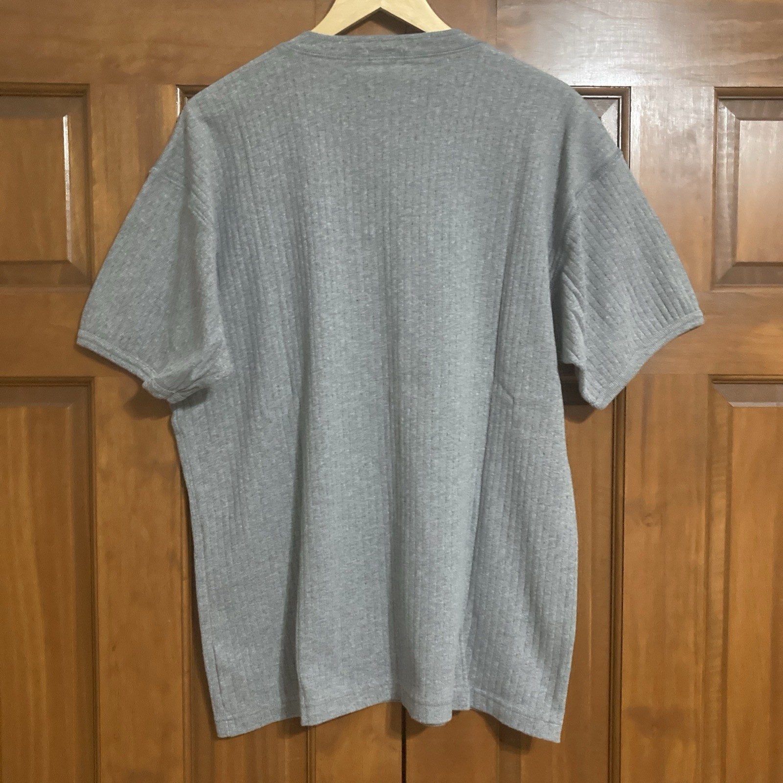 Vintage JCrew 100% Cotton Ribbed Knit Short Sleeve Henley Top Gray Mens Size XL gallery