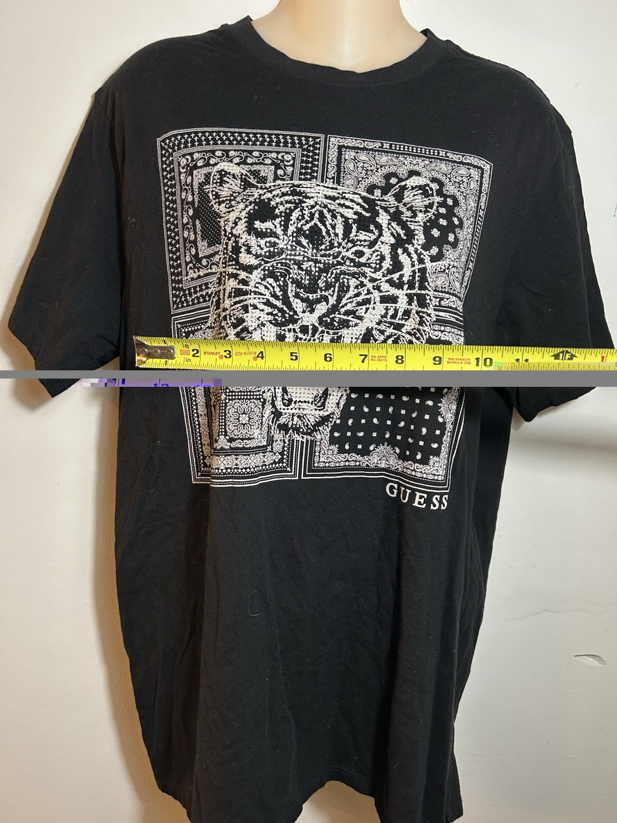 GUESS Men's Black Tiger Graphic Logo Tee Crew Neck Short Sleeve Cotton L gallery