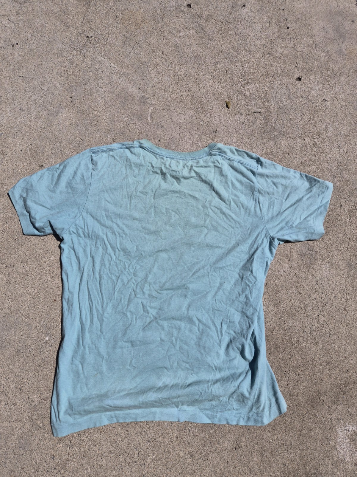 Uniqlo UT KAWS x Uniqlo Men's Green BFF Graphic Tee Shirt Size L Cotton gallery