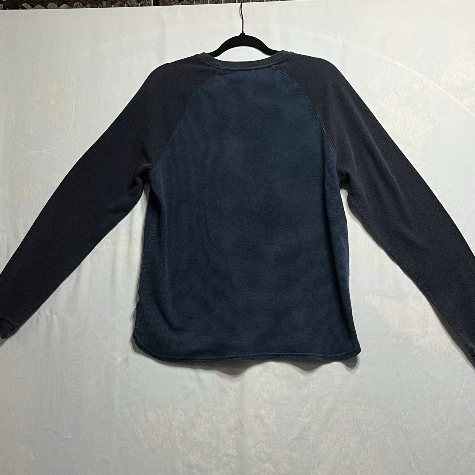 Levi's Men's T Shirt Size L 2-Toned Blue Waffle Knit Thermal Cabincore gallery