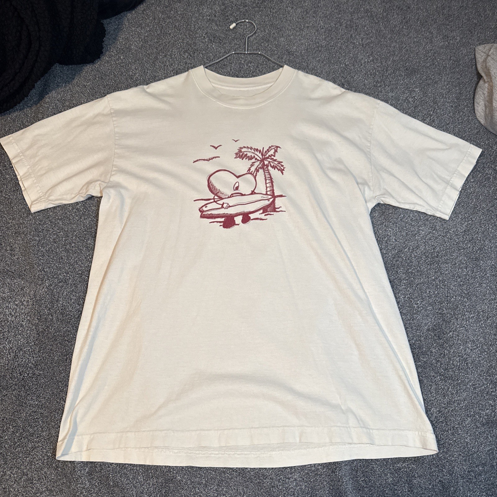 Bad Bunny World's Hottest Tour Un Verano Sin Ti Heart T-Shirt Size Large gallery
