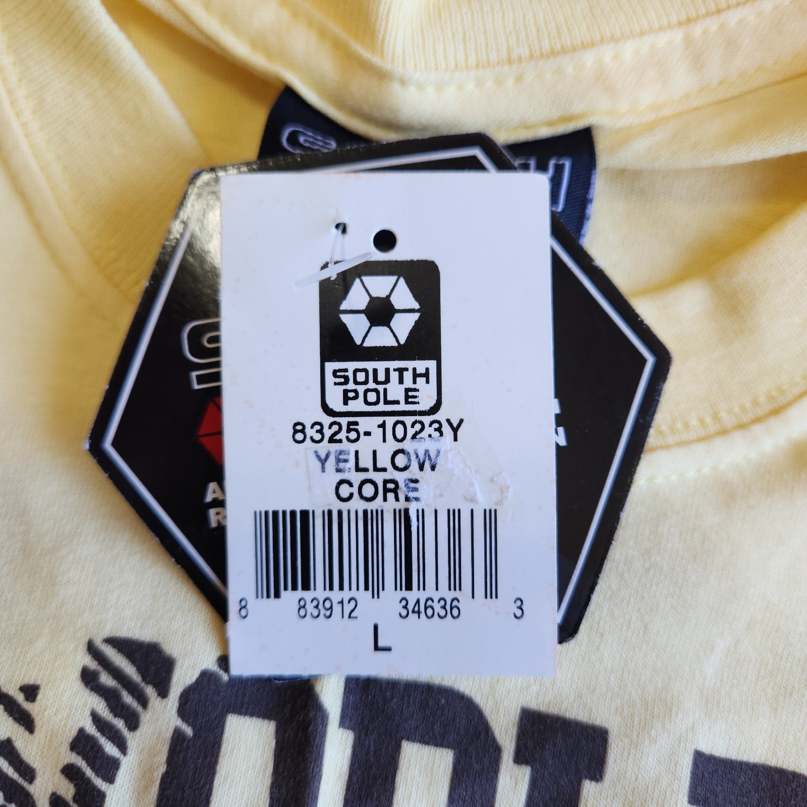 Southpole Yellow Authentic Collection Y2K Streetwear L Crew Neck Graphic T-Shirt gallery