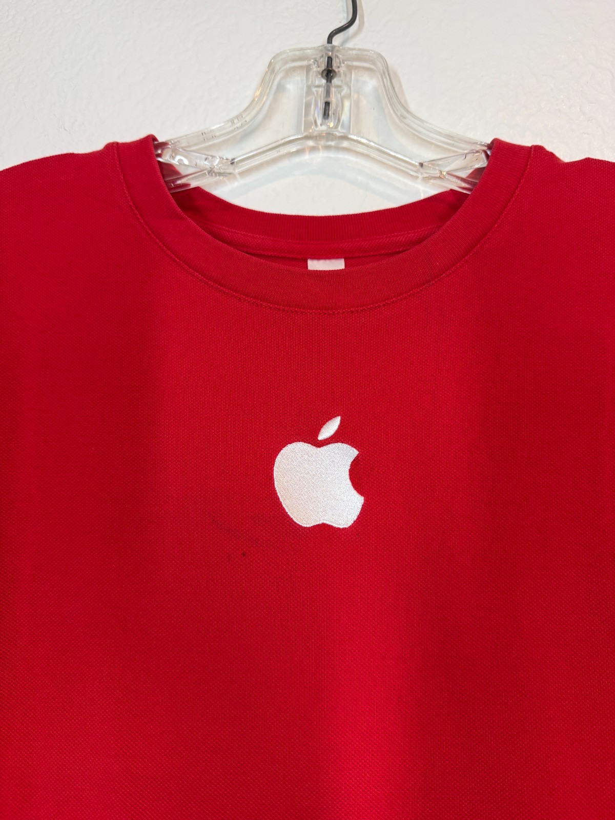 Apple Company Red Embroidered Logo T-Shirt Size Large Cotton Unisex gallery
