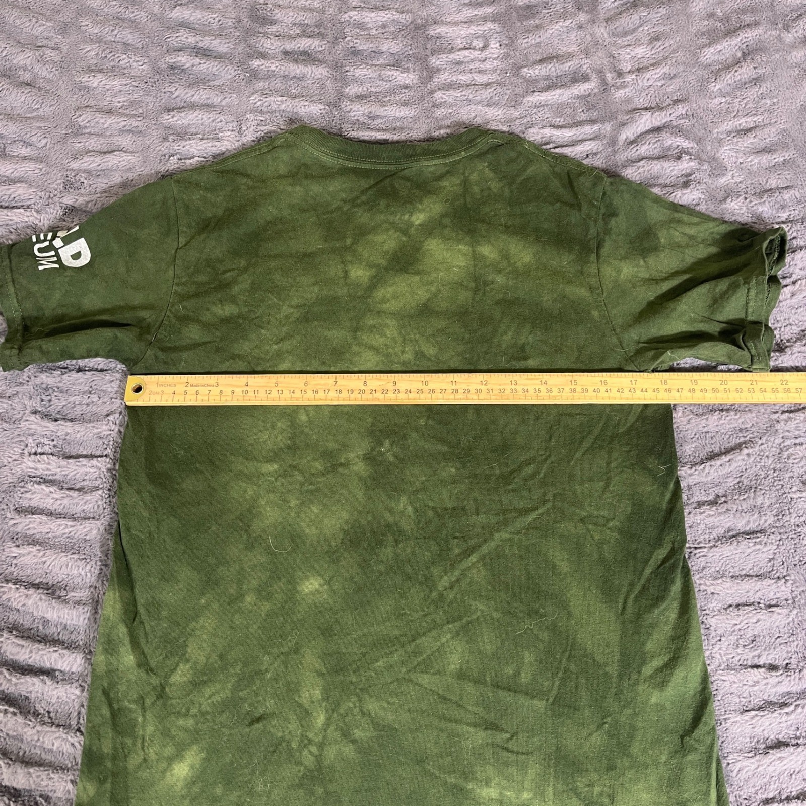 The Mountain Alligator Graphic T-Shirt Green Tie Dye Field Museum Mens Small gallery