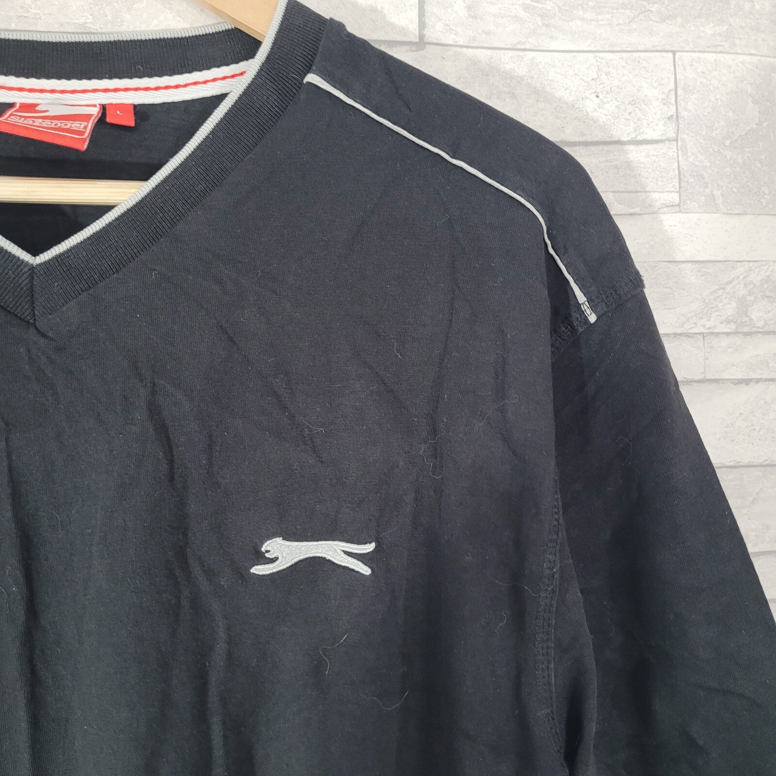 Mens SLAZENGER T Shirt Black Large Top V Neck Gym Running Ringer Casual gallery