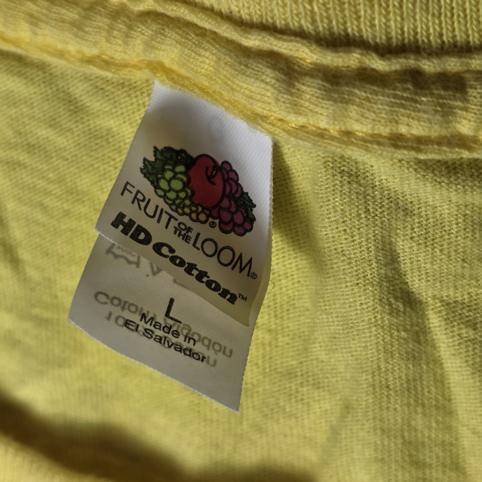 Fruit Of The Loom Yellow SpongeBob SquarePants Large Graphic Tee 433 gallery