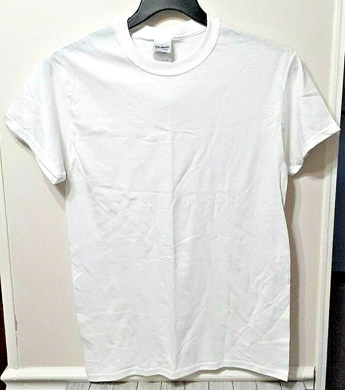 Gildan Men's Large White T-Shirt gallery