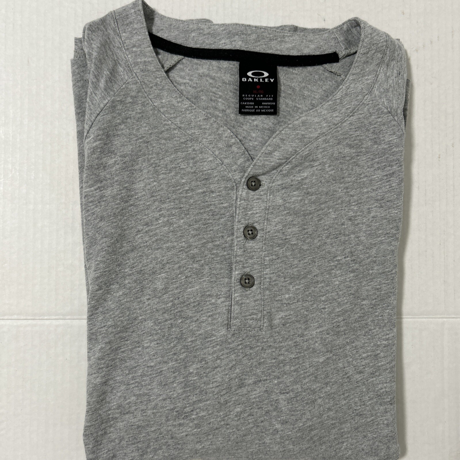 Oakley Henley Top Men Size XL Grey Long Sleeve Pull On gallery
