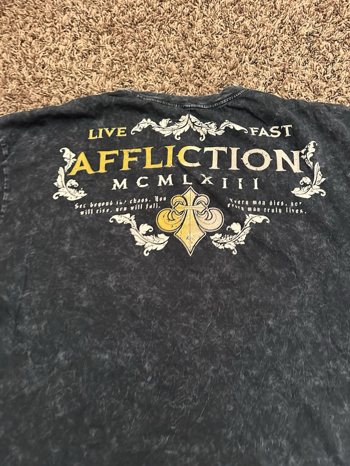 Affliction Black T-Shirt w/Yellow Velvet Graphics Short Sleeve Mens Size XL gallery