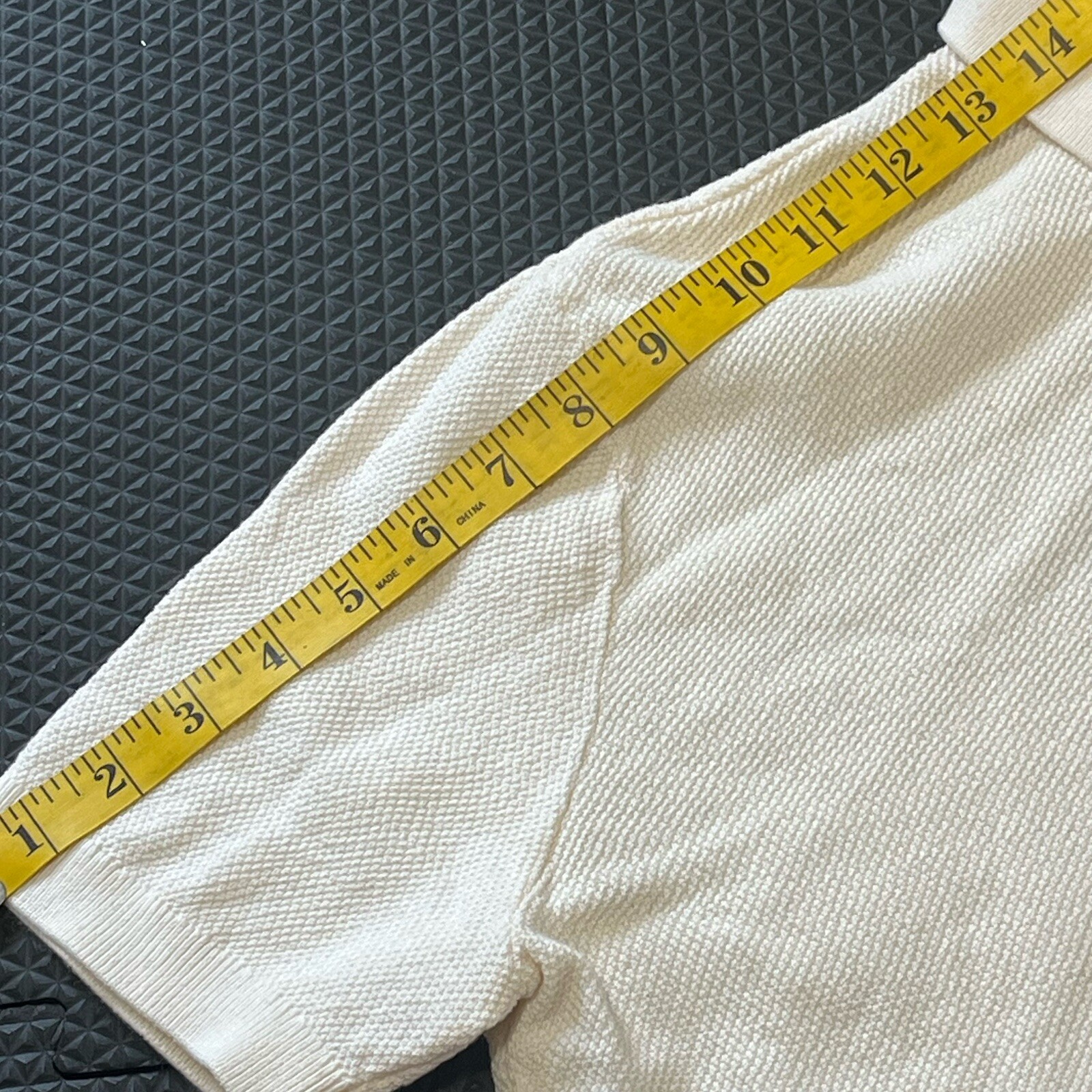 H&M Regular Fit Ribbed Ivory Polo Shirt Size Small NWOT gallery