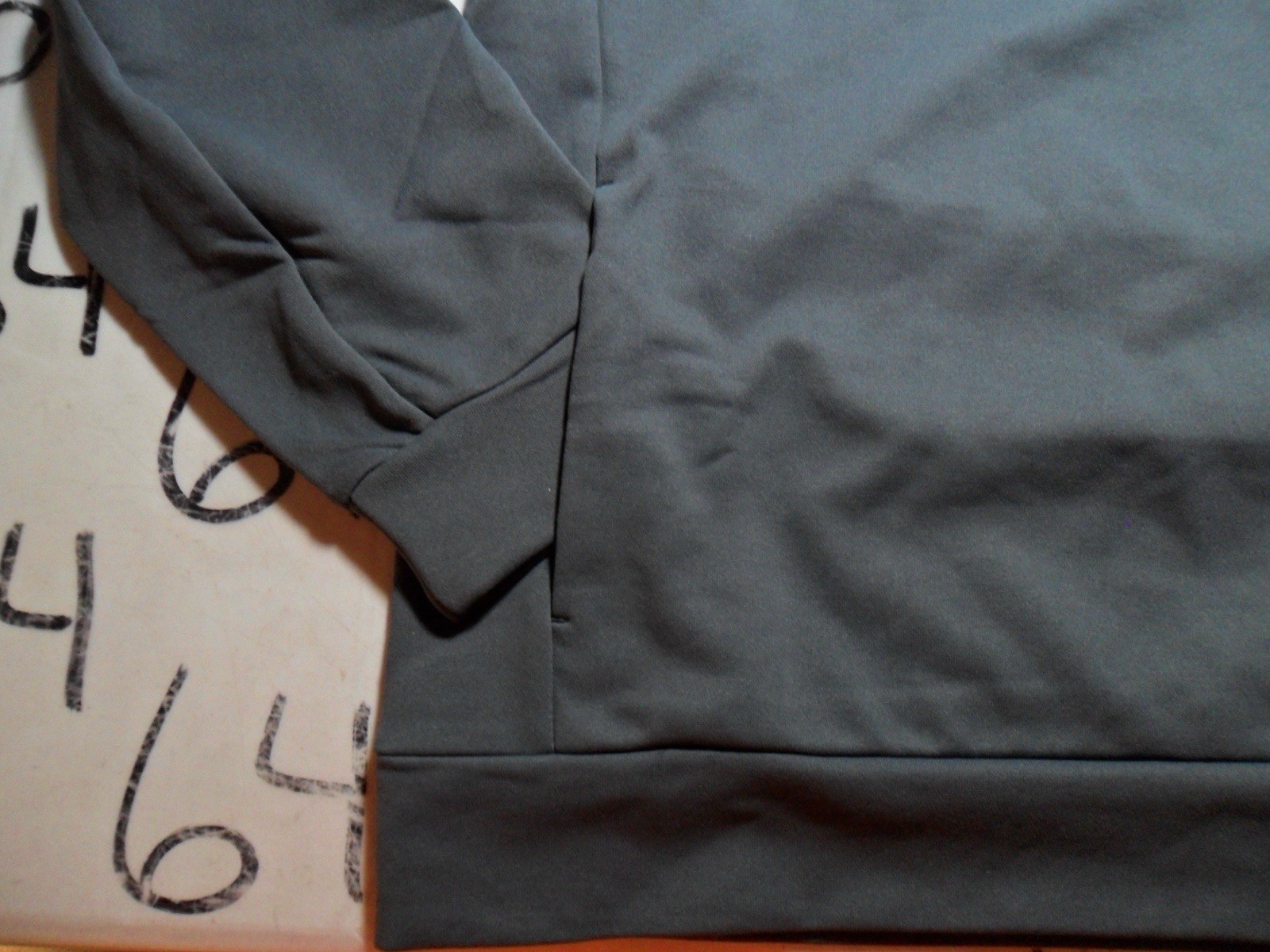 Large Dark Gray Active 100% Poly Sleeve Pocket 32 Degree Heat Brand Hoodie gallery