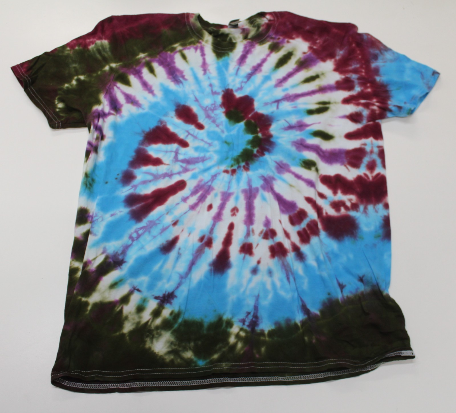 Tie Dye T-Shirt Adult L Maroon Swamp Spiral Gildan Softstyle Cotton Short Sleeve