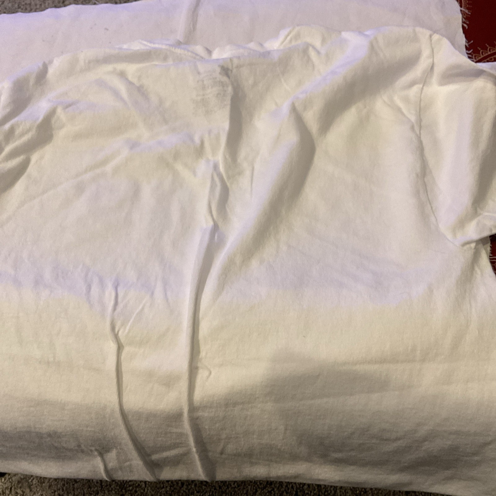 Hanes Comfort Soft Tagless White Undershirt V-Neck T-Shirts Size Med New gallery