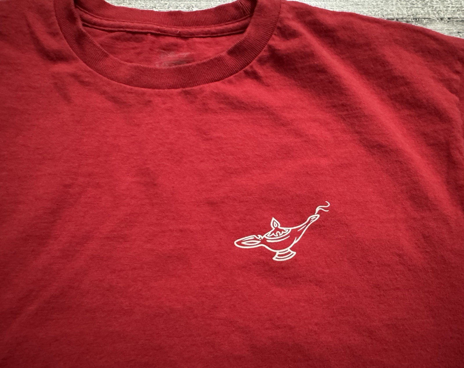 Disney x Vans Aladdin Jafar Lamp Shirt Mens Medium Red Short Sleeve Movie Tee gallery