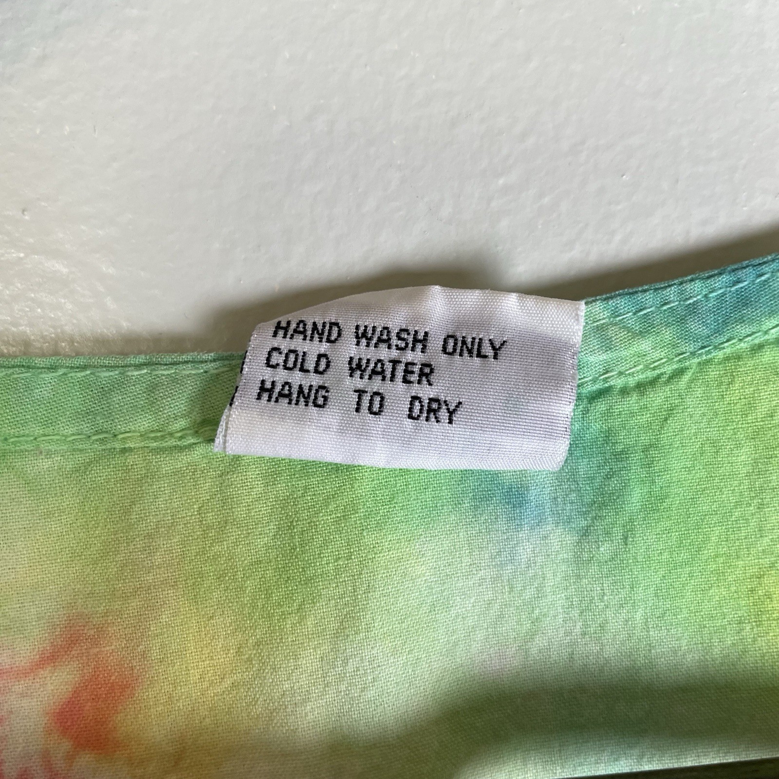VTG Dharma Trading Co Men’s V-Neck Rainbow Tie Dye Shirt Size Large 100% Cotton gallery
