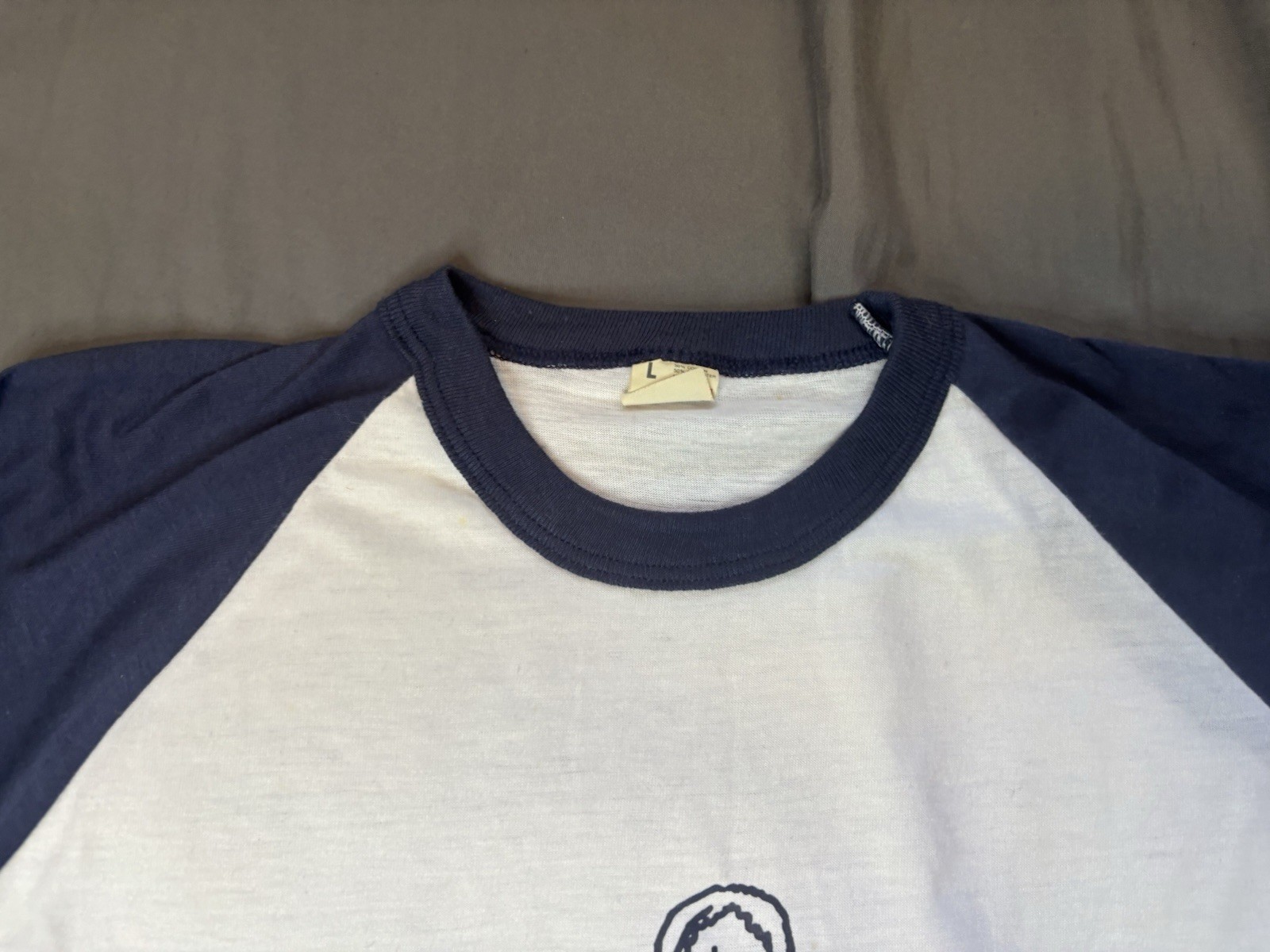 Vintage Go Wolverines Raglan Shirt Mens Large White Blue Michigan Guindon 1991 gallery