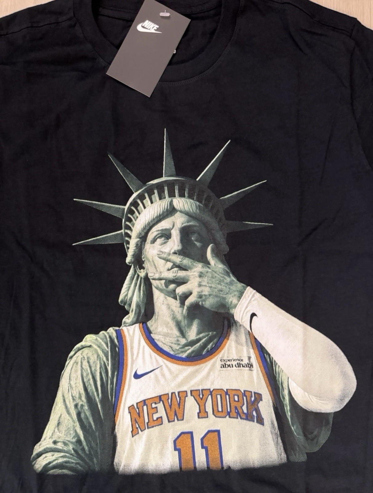 Nike Men’s XL NYC Only Exclusive Statue of Liberty Knicks Brunson T-Shirt gallery