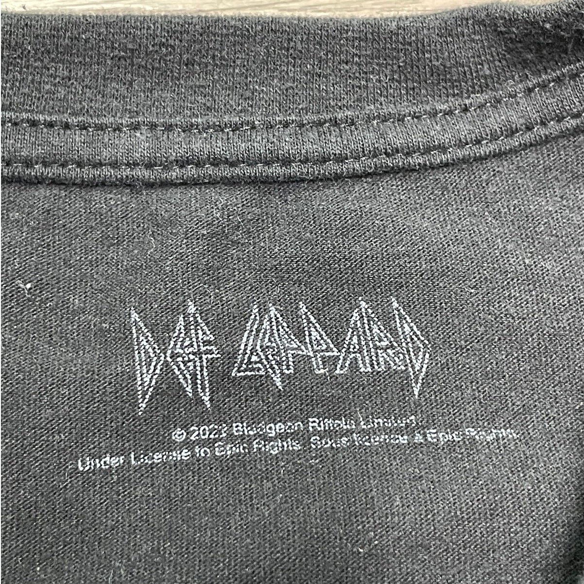Def Leppard Animal T-Shirt Vintage Graphic Band Tee Black Short Sleeve Size S gallery