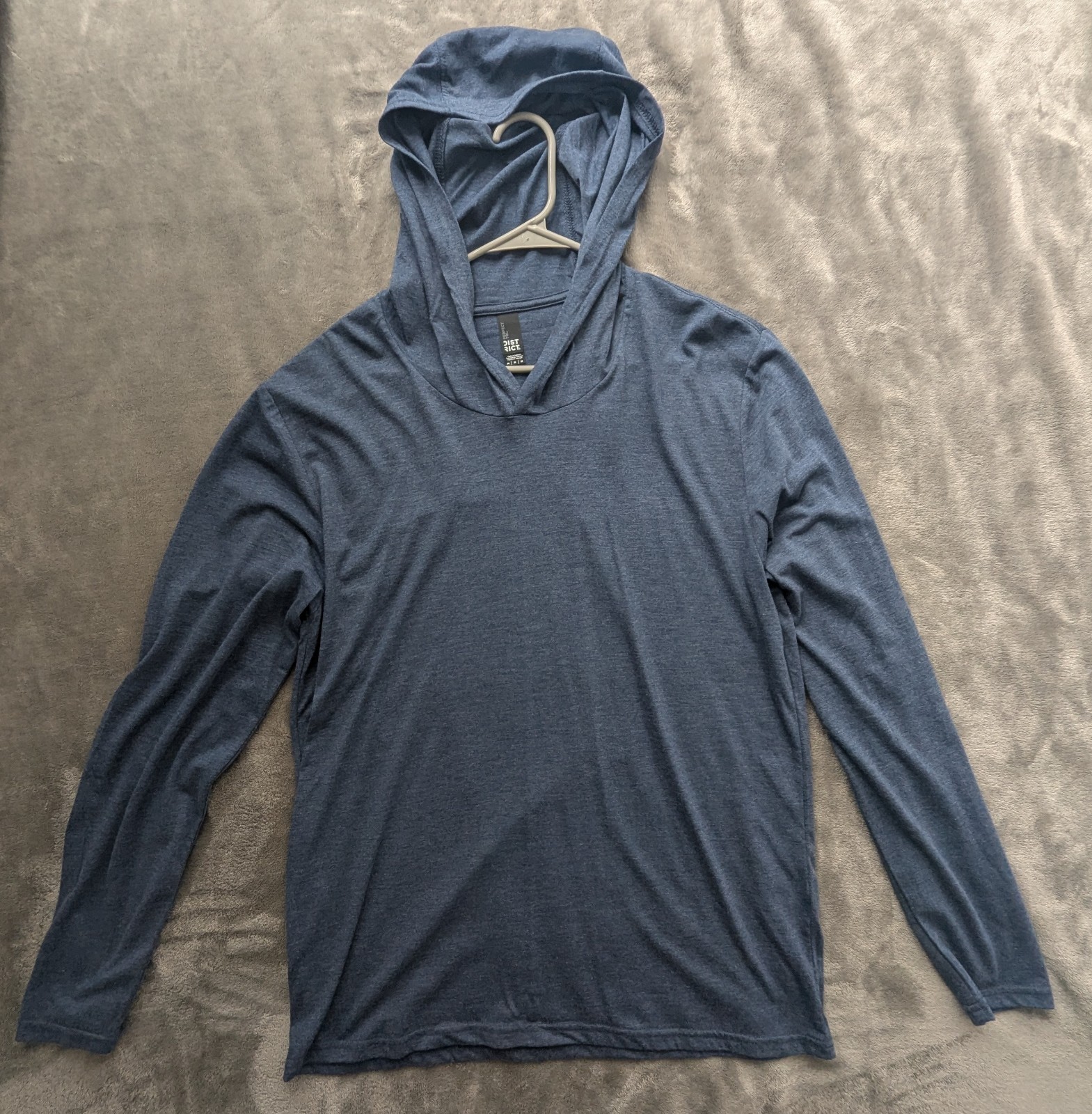 3 MEN'S HOODED SHIRTS SIZE MEDIUM TRI BLEND DISTRICT MADE gallery