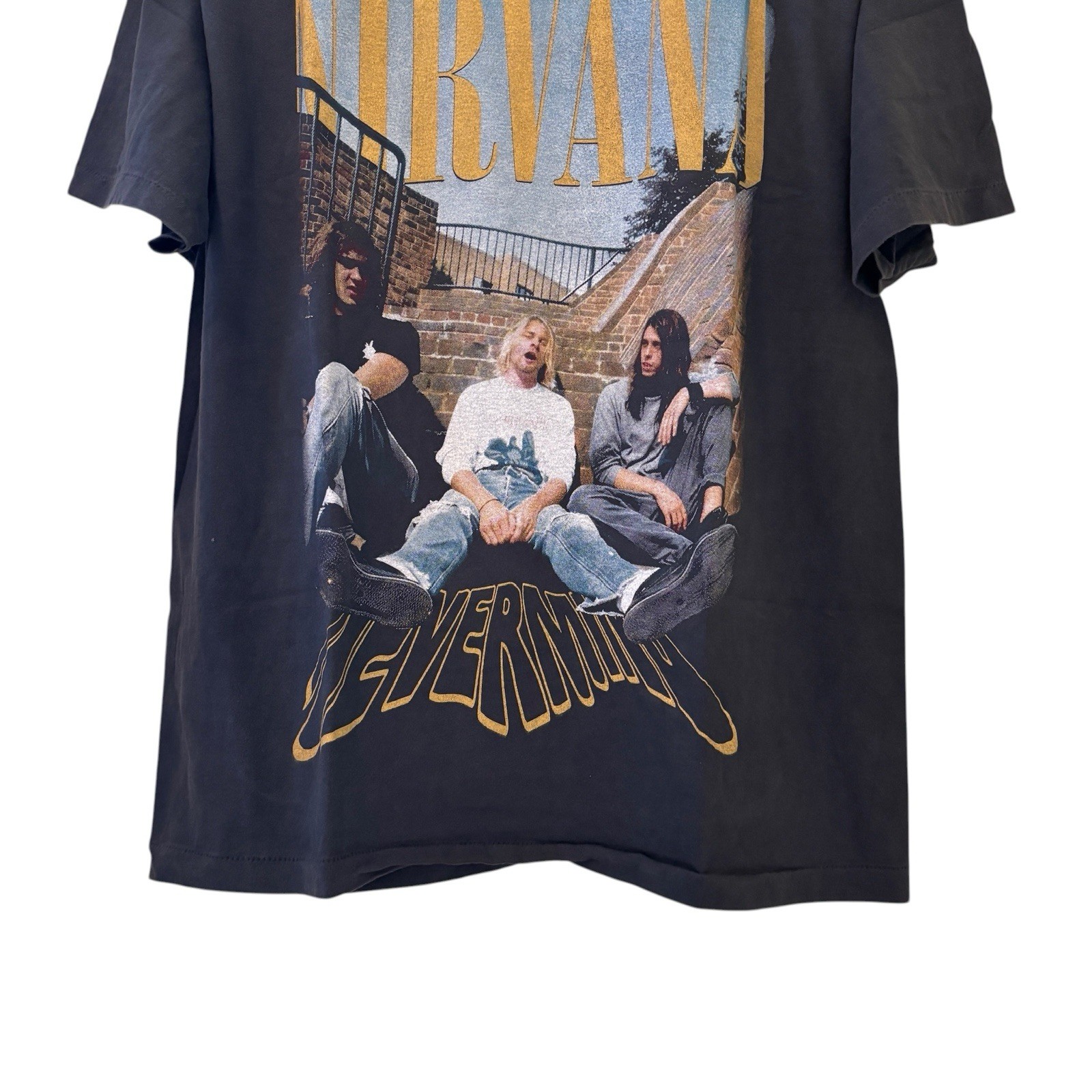 Nirvana 90s Nevermind Grunge Kurt Cobain Band T-shirt Reprint Sz XL gallery