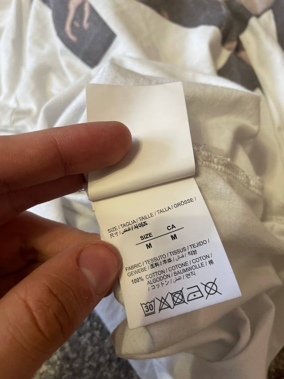 OFF WHITE CARAVAGGIO ARROW gallery