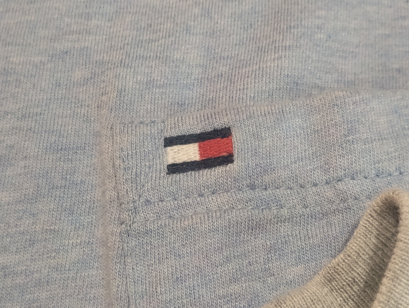 Tommy Hilfiger Men’s Short Sleeve Shirt Pocket Logo Light Blue & Gray XL gallery