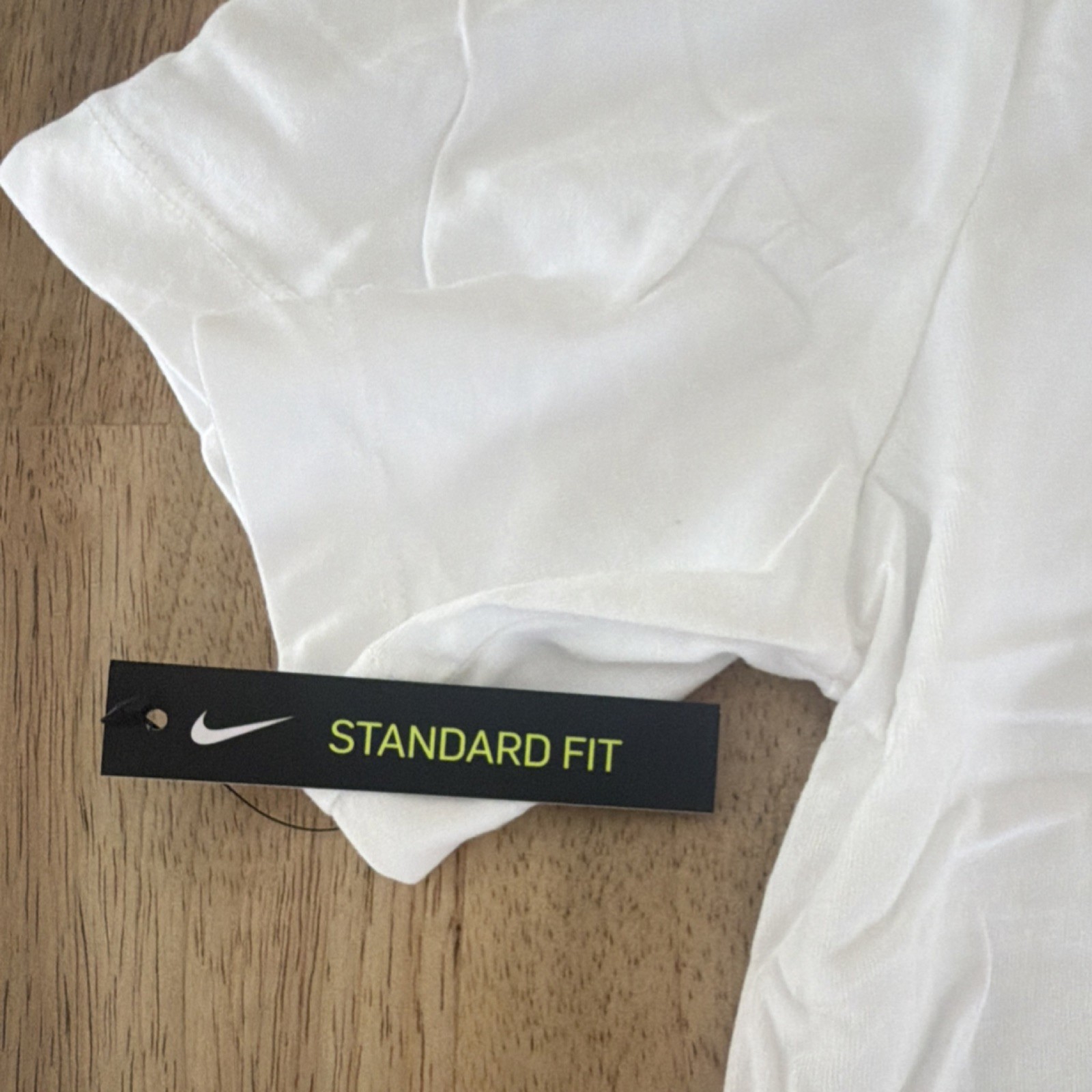 Nike Dri-FIT Men's White T-Shirt L gallery
