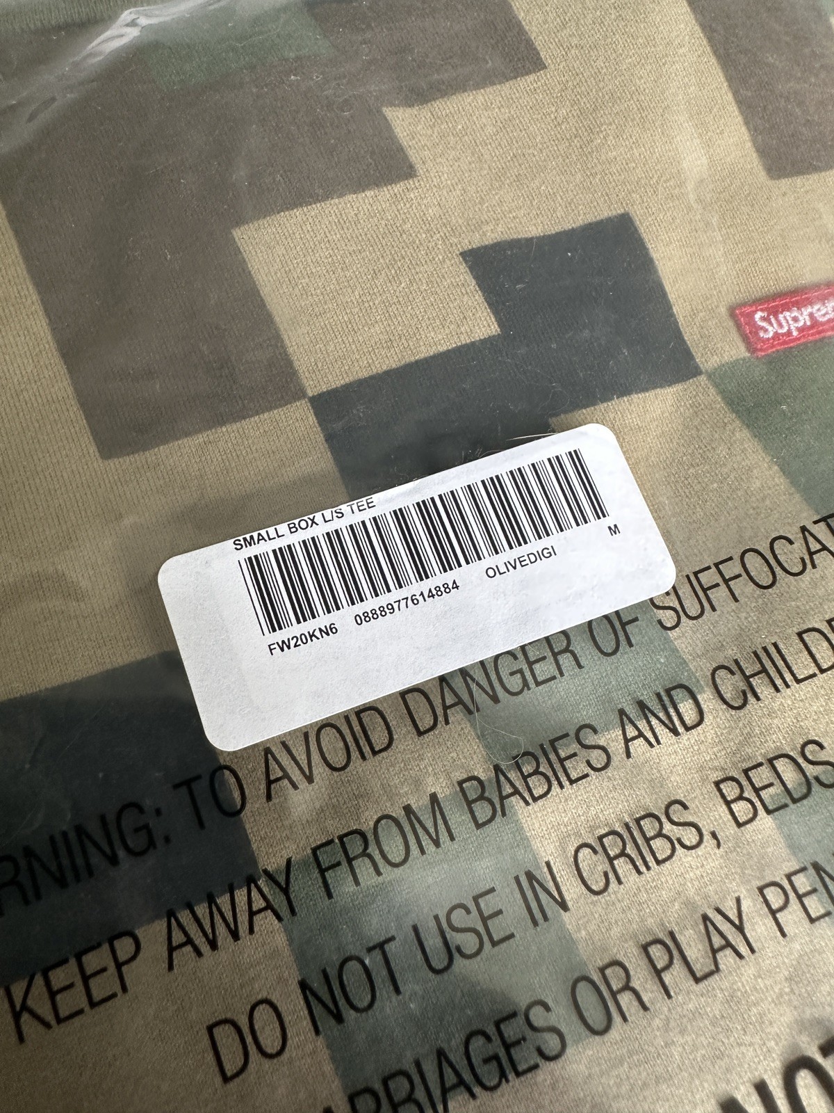 Supreme FW20 Small Box Logo Long Sleeve Digital Camo Mens Size Medium minecraft gallery