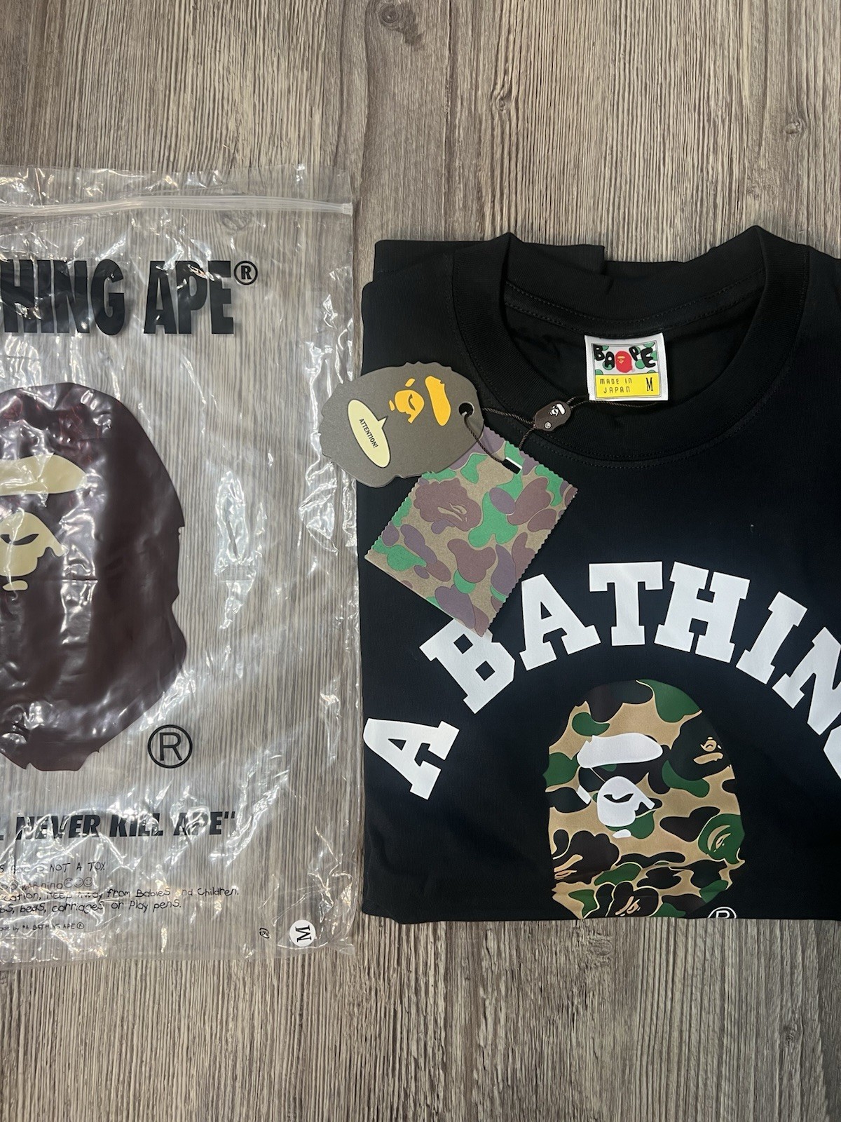 A Bathing Ape BAPE Men’s College Ape Head Logo Graphic Tee Black M SS gallery