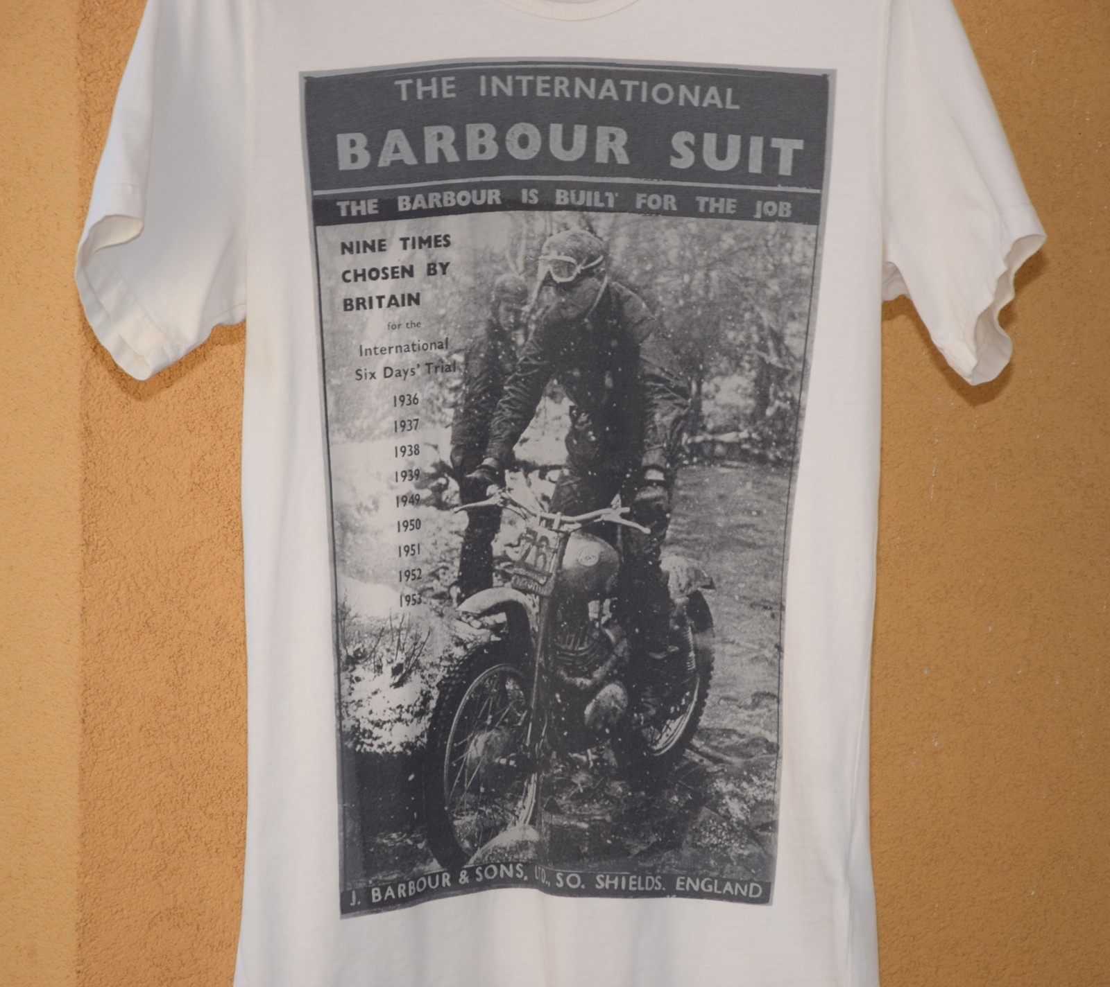 MEN'S BARBOUR INTERNATIONAL SUIT T-SHIRT TEE SIZE S /SLIM FIT (XS) P2P 17. 3" gallery