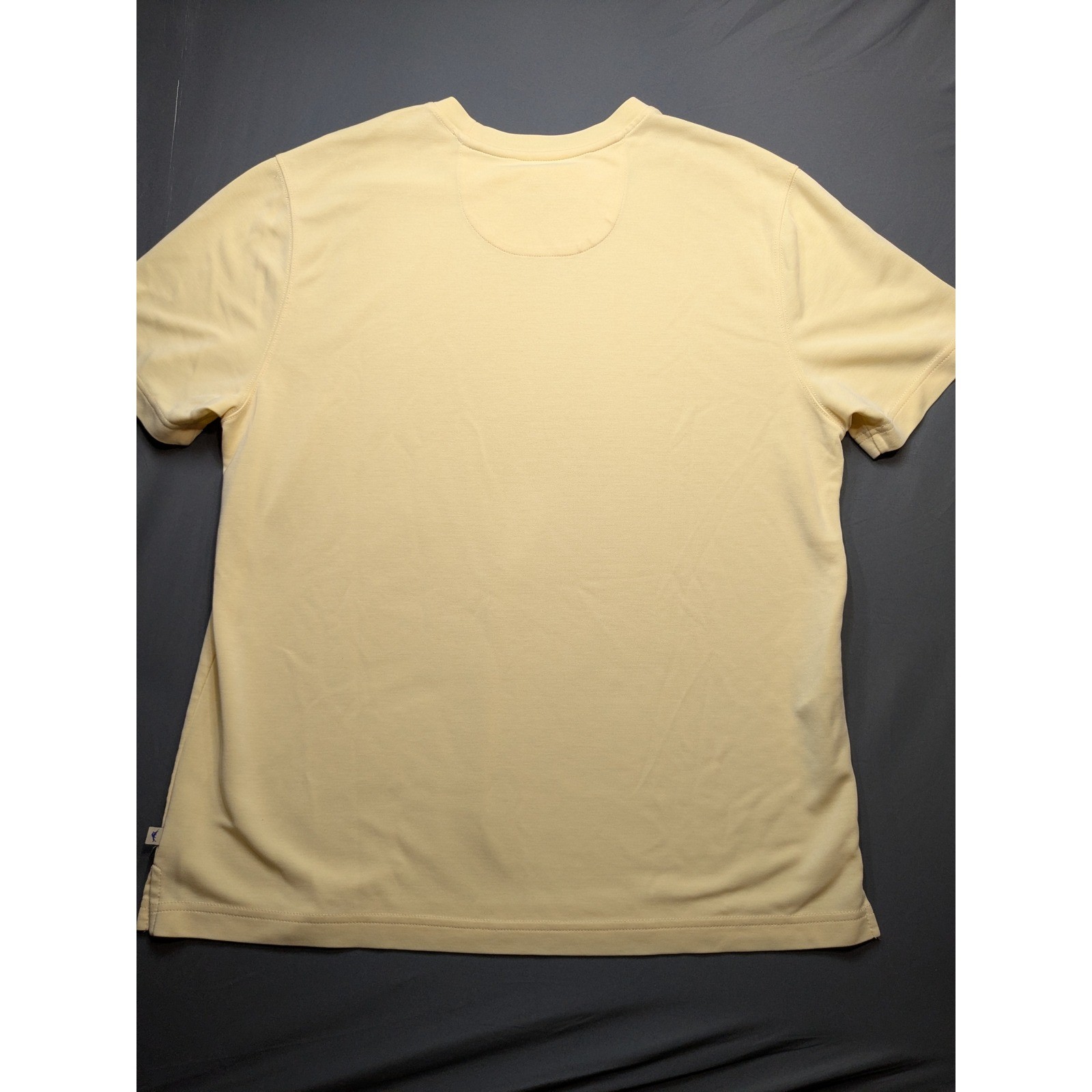 Tommy Bahama Mens Yellow Tencel Lyocell Blend Short Sleeve T-Shirt Size M gallery