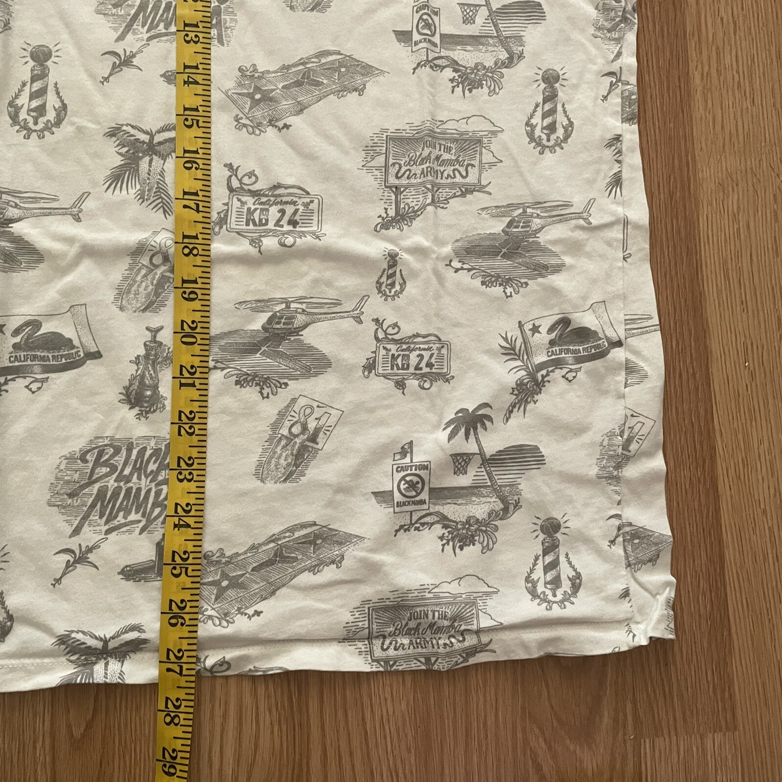 RARE Nike Kobe Bryant Helicopters Logo Landing Pad KB24 81 Points Allover print gallery