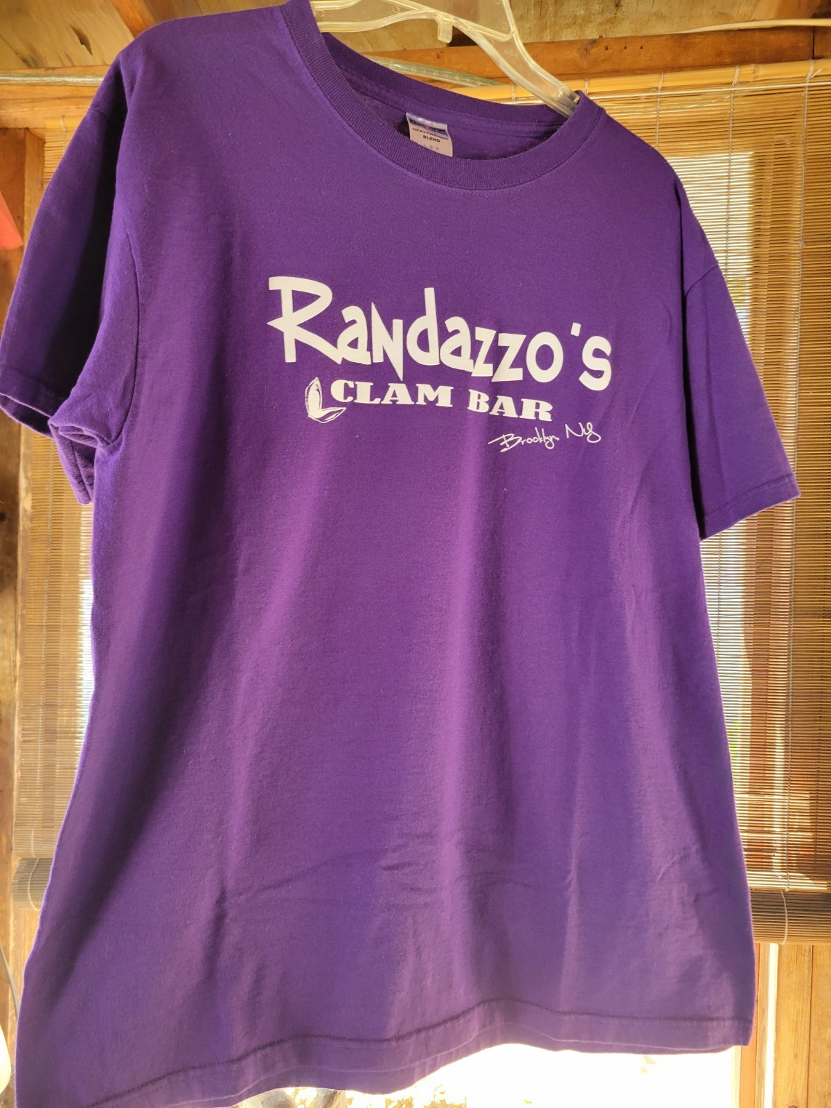 Randazzo's Clam Bar Shirt Brooklyn New York Men's Large T-shirt Purple L gallery