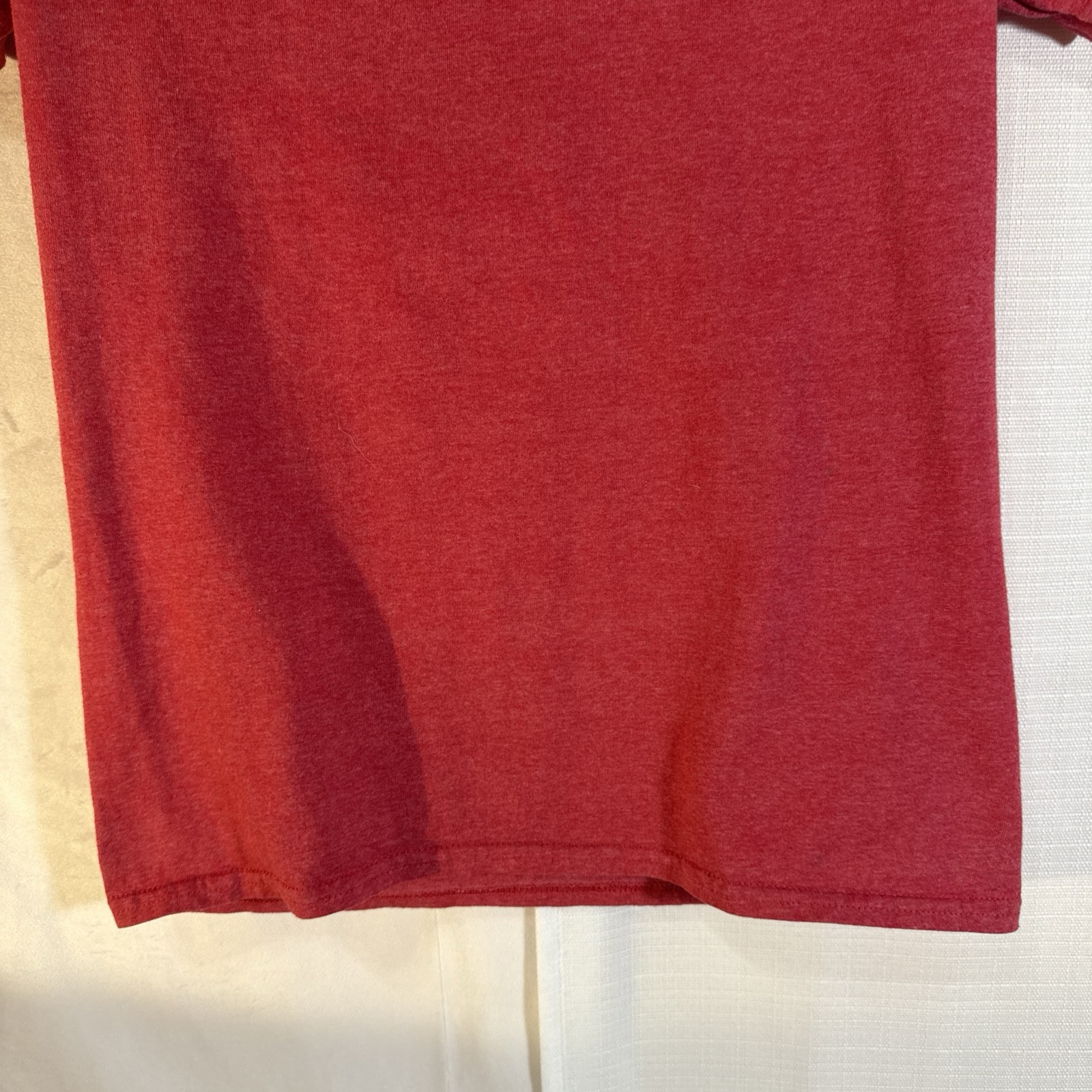 Riot Society Holiday Bear crewneck t-shirt Men's Small Red 100% Cotton gallery