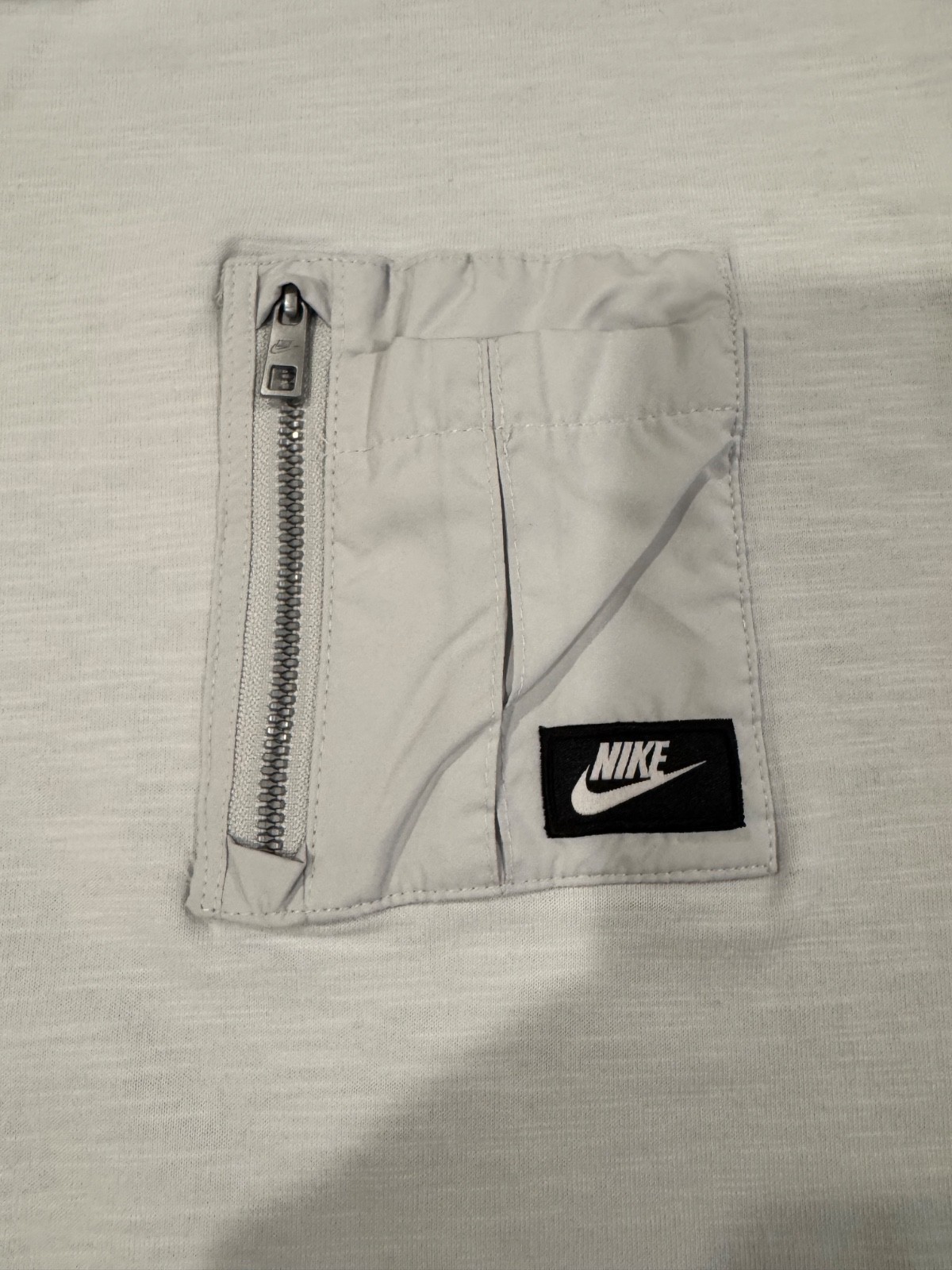 Nike NSW ME Top SS LTWT Mix T-Shirt~Size Medium, Photon Dust Color gallery